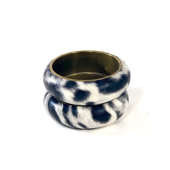 ✴️3 for $15✴️ Set of 2 Bangle Bracelets - Picture 3 of 13